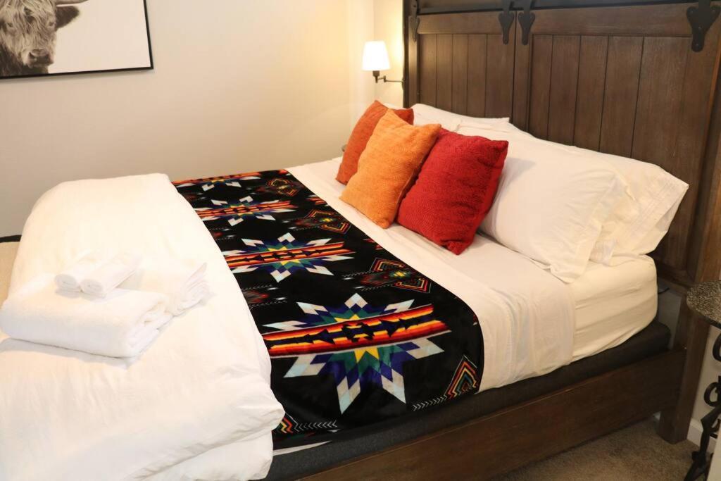 Cowboy Den-Hot Tub-Game Room-Pet Friendly-No Pet Fees! Albuquerque Exterior photo