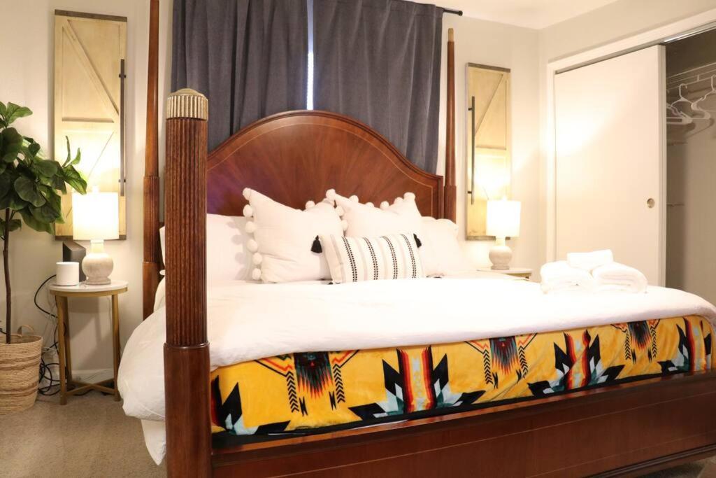 Cowboy Den-Hot Tub-Game Room-Pet Friendly-No Pet Fees! Albuquerque Exterior photo