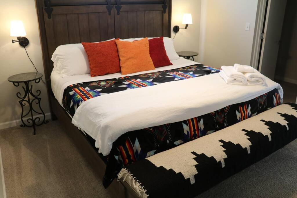 Cowboy Den-Hot Tub-Game Room-Pet Friendly-No Pet Fees! Albuquerque Exterior photo
