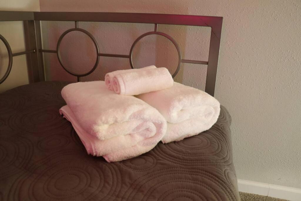 Cowboy Den-Hot Tub-Game Room-Pet Friendly-No Pet Fees! Albuquerque Exterior photo