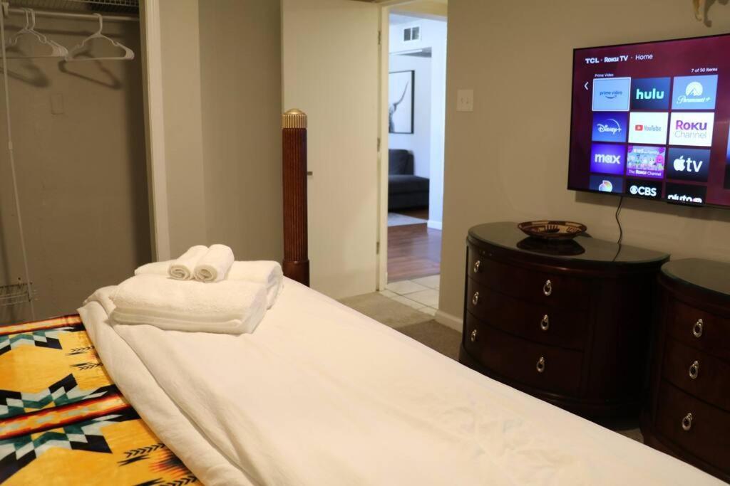 Cowboy Den-Hot Tub-Game Room-Pet Friendly-No Pet Fees! Albuquerque Exterior photo