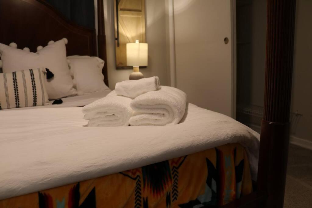 Cowboy Den-Hot Tub-Game Room-Pet Friendly-No Pet Fees! Albuquerque Exterior photo