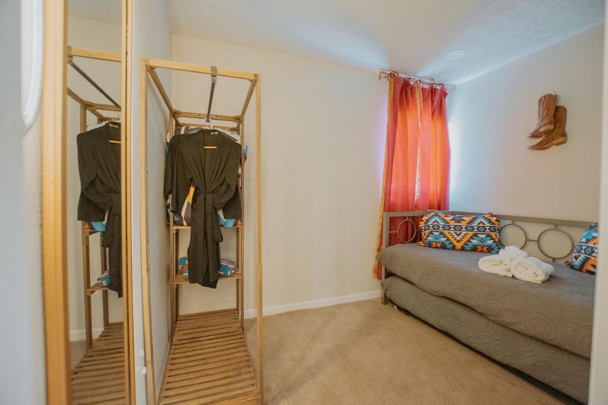 Cowboy Den-Hot Tub-Game Room-Pet Friendly-No Pet Fees! Albuquerque Exterior photo