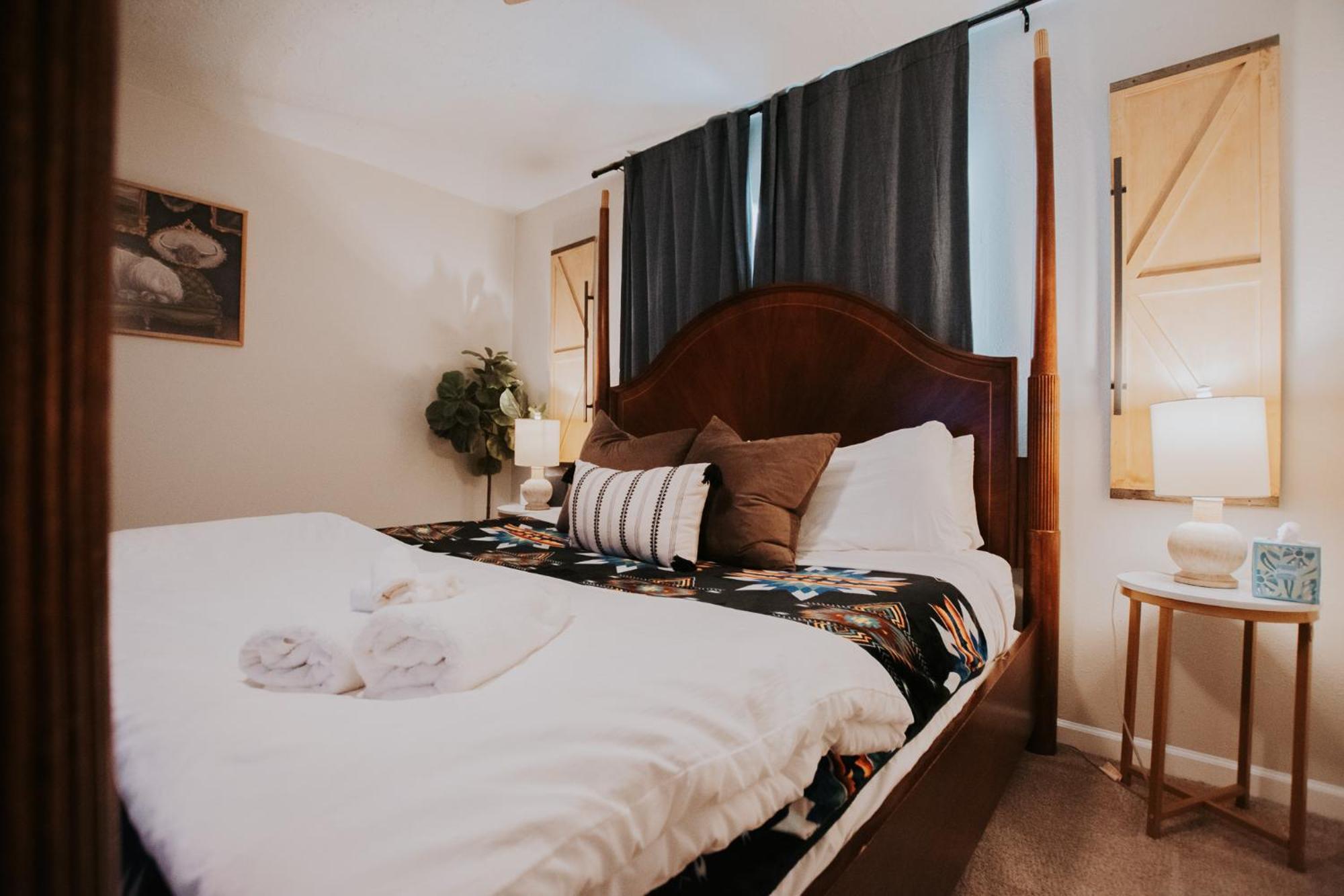 Cowboy Den-Hot Tub-Game Room-Pet Friendly-No Pet Fees! Albuquerque Exterior photo